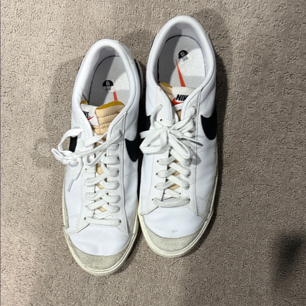 Nike White and Black Men's Sneakers